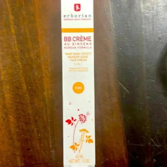 ERBORIAN BB CREME 
BB CREME - Picture 2 of 3